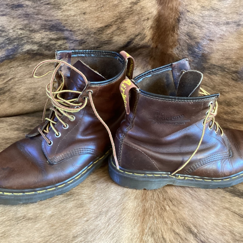 Vintage Dr. Martens Lug Sole Leather Boots Made In England - Picture 2 of 7